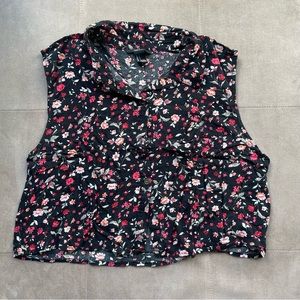 Flower Print Black Crop Top with Collar